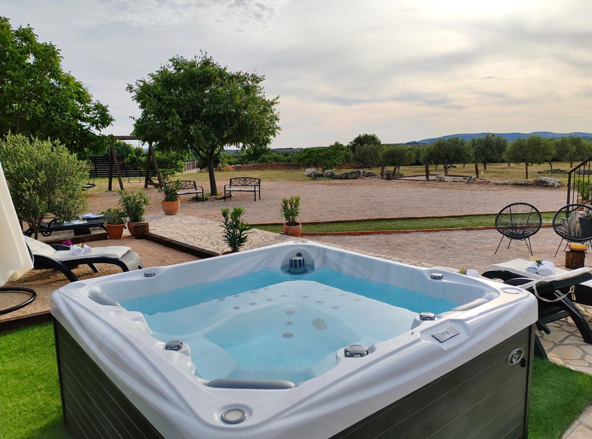 Holiday Home Juli With Jacuzzi Šibenik Екстериор снимка