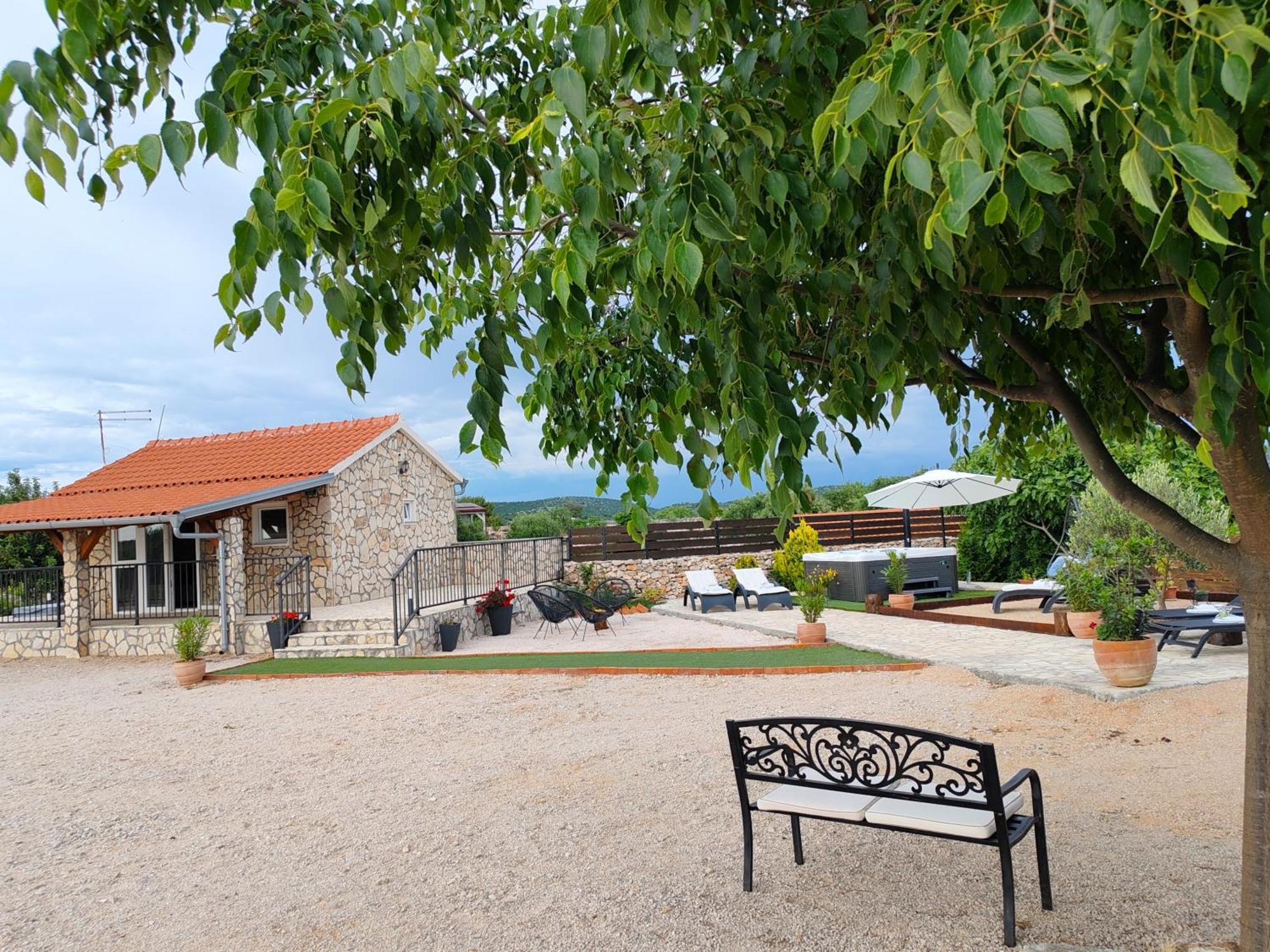 Holiday Home Juli With Jacuzzi Šibenik Екстериор снимка