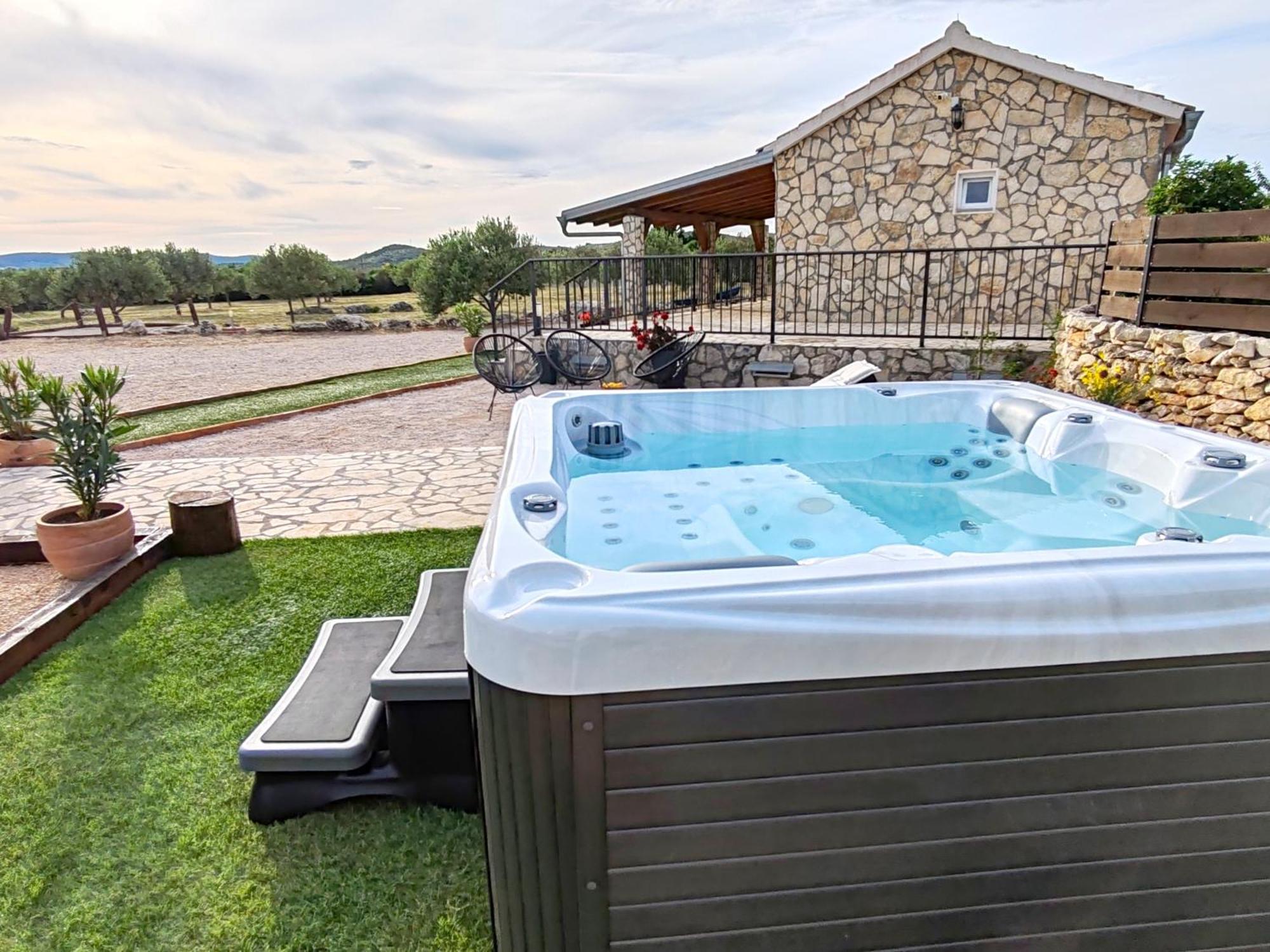 Holiday Home Juli With Jacuzzi Šibenik Екстериор снимка